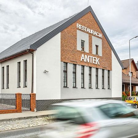 Hotel Antek Zlinice Exterior foto